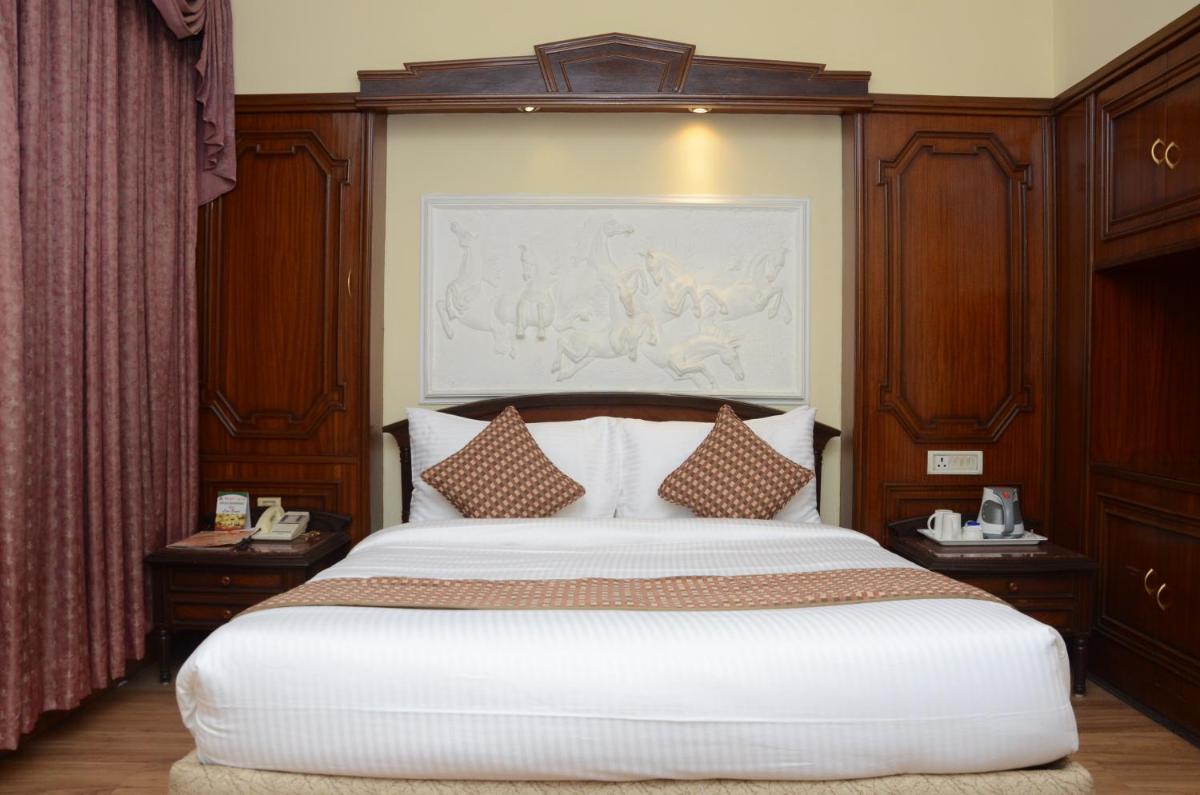 HOTEL ARYA - Housity