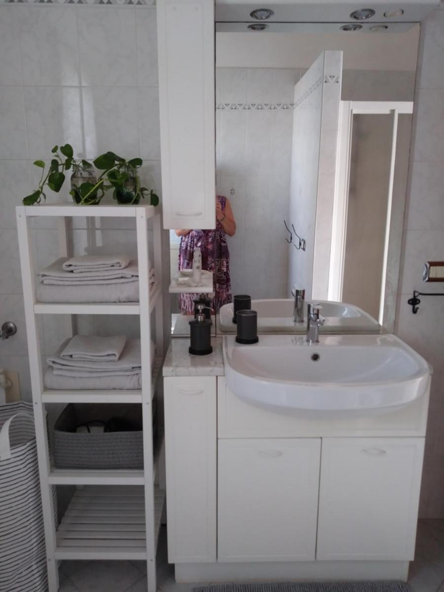 ANGY HOUSE - Housity