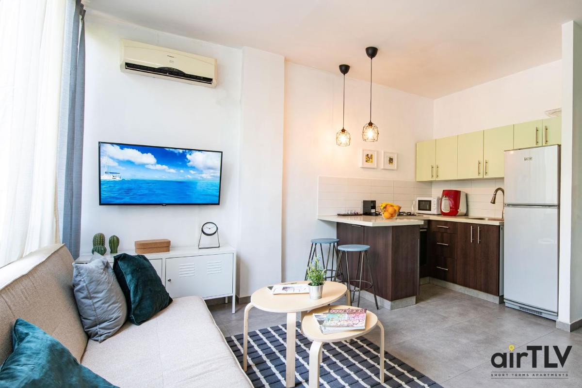 Suitetrails - AirTLV - Central Arlozorov 3BR apartment