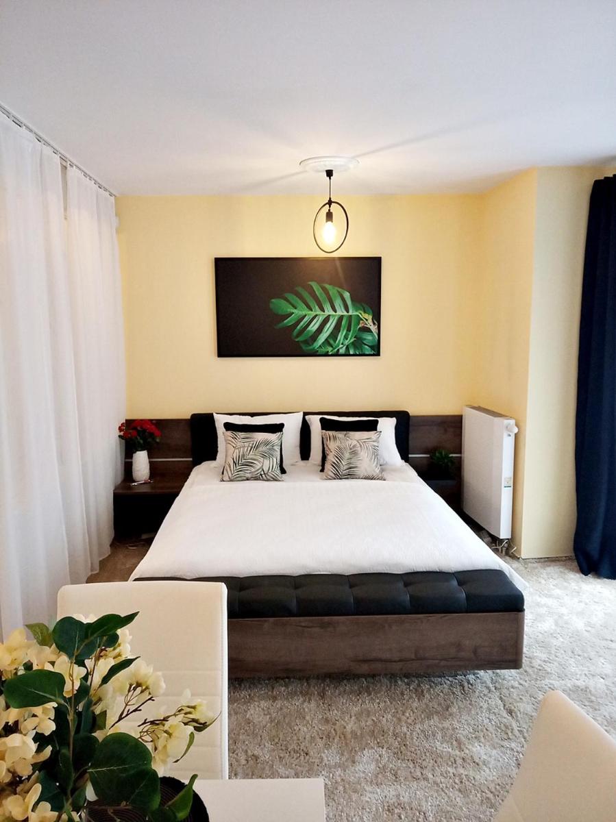Central Point - Housity