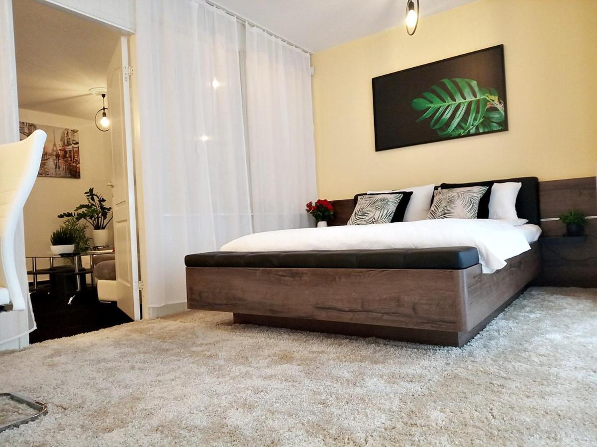 Central Point - Housity