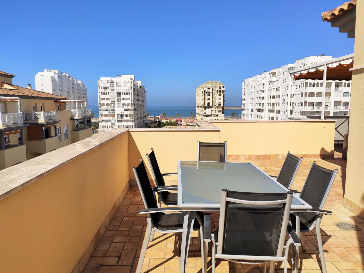 Valdelagrana Beach Penthouse - Housity