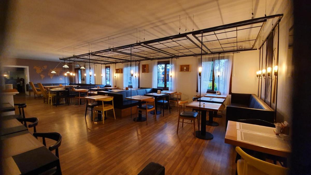 Råda Hotel - Housity