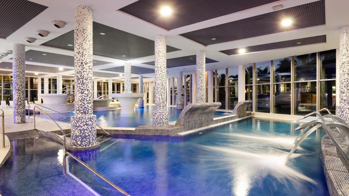 Piscina en o cerca de Gran Palas Hotel - Spa incluido