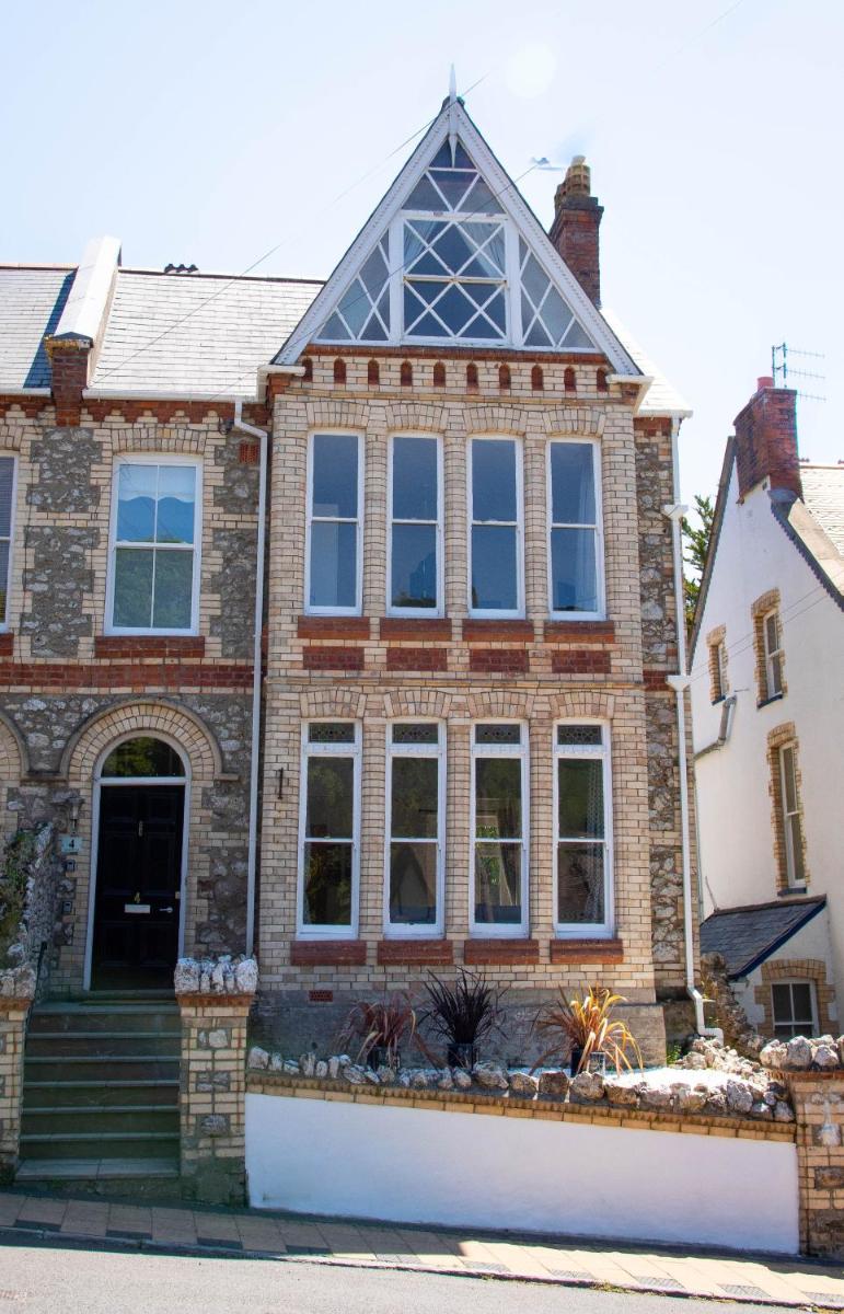 Broad Park Villa - Housity
