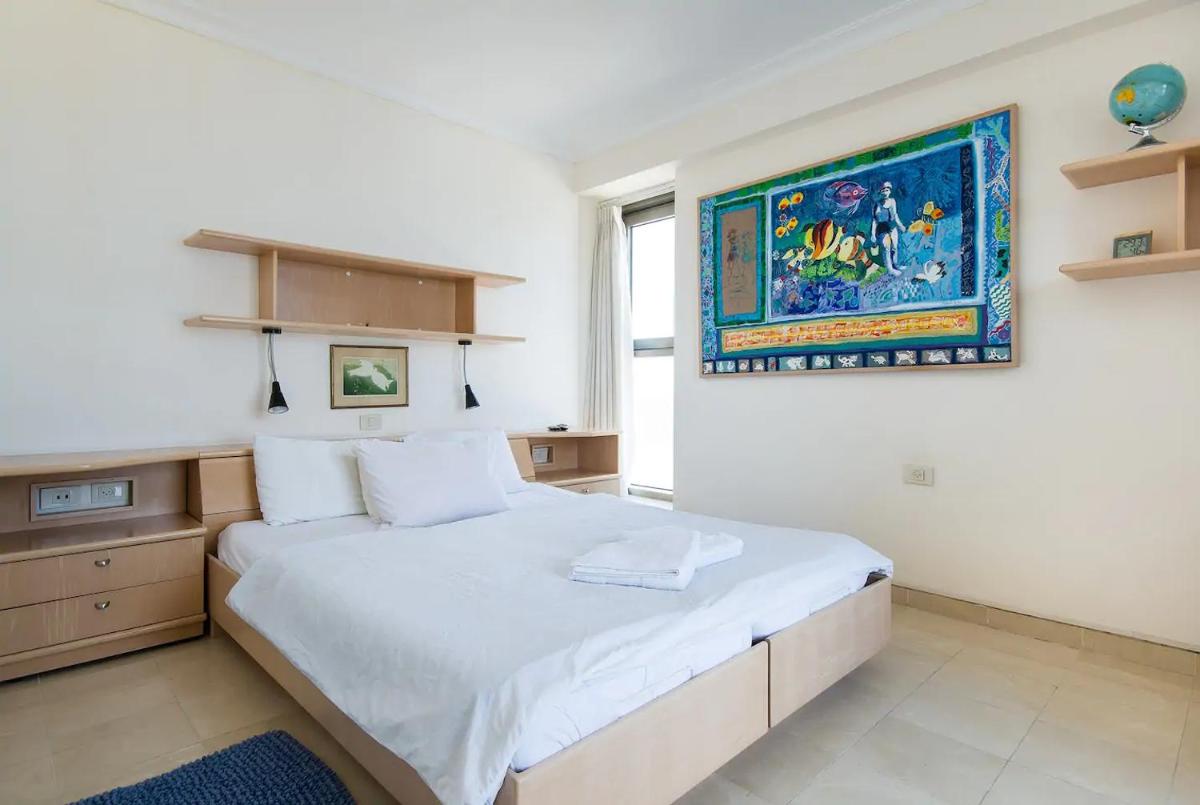 Suitetrails - Panoramic Sea-View Suite