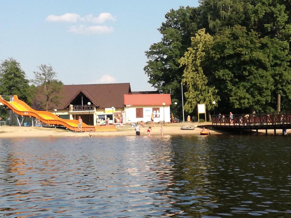 Rodzinny domek nad jeziorem Ostoja - Housity