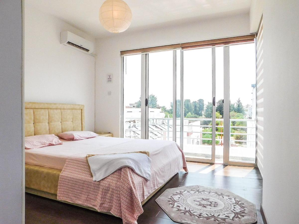Suitetrails - RiX Sunny Apartments