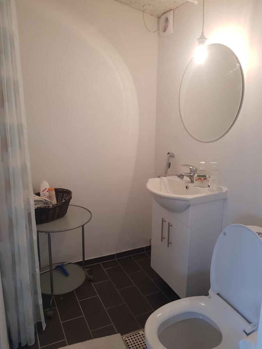 1 room with private Bath - Housity