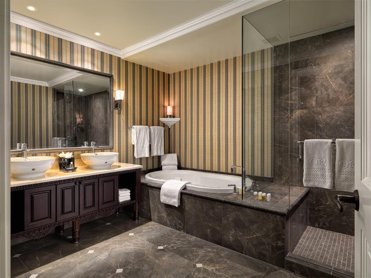 Suitetrails - Oak Bay Beach Hotel