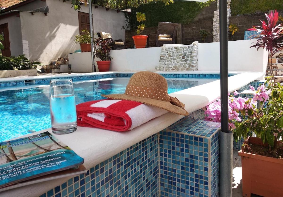 El Mirador Suites - Housity