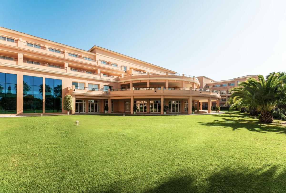 Jardín al aire libre en Hotel Alicante Golf
