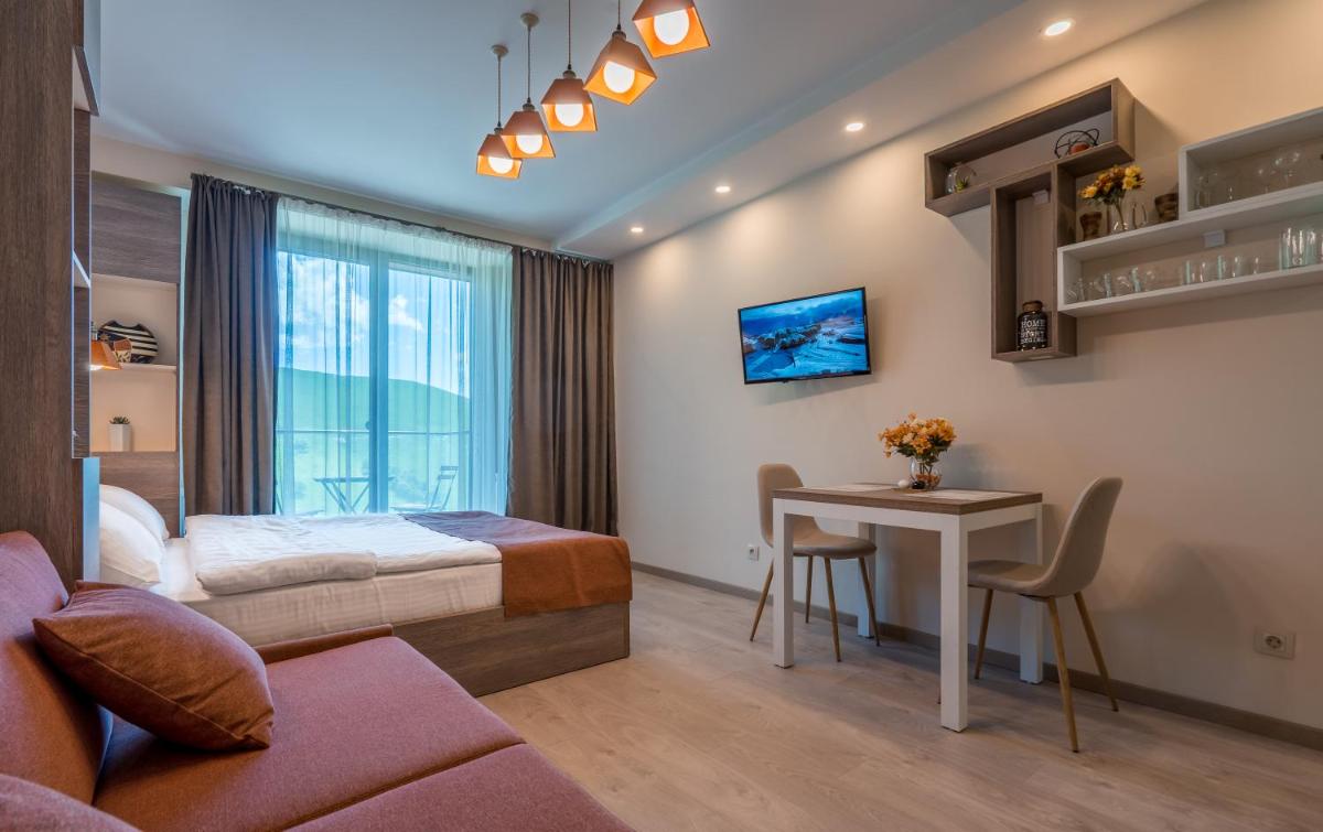 SkyTop Studios - Housity