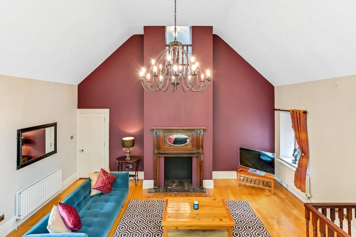 Old School House - Housity