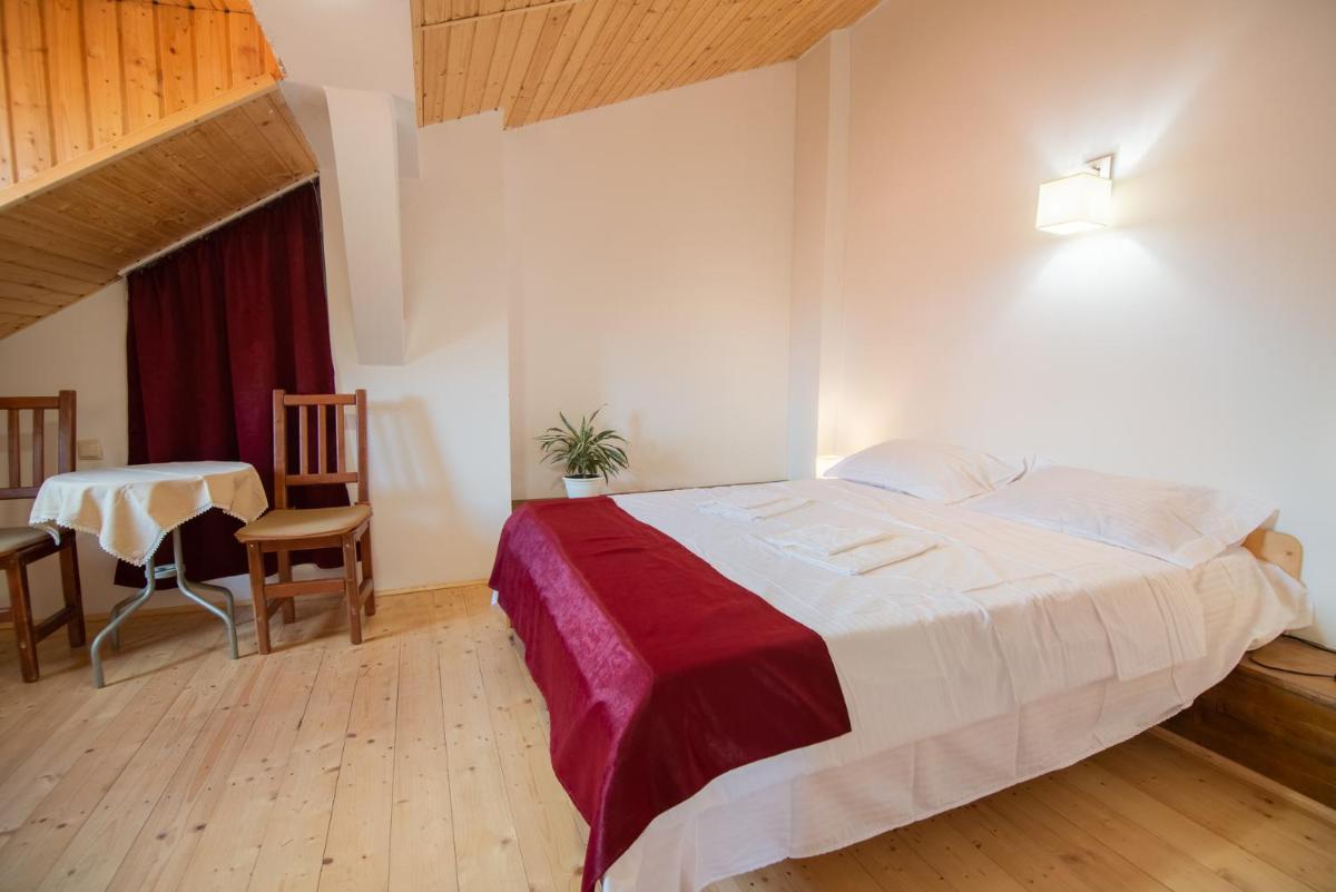 Bed&Wood in Center of Oradea 1 - Housity