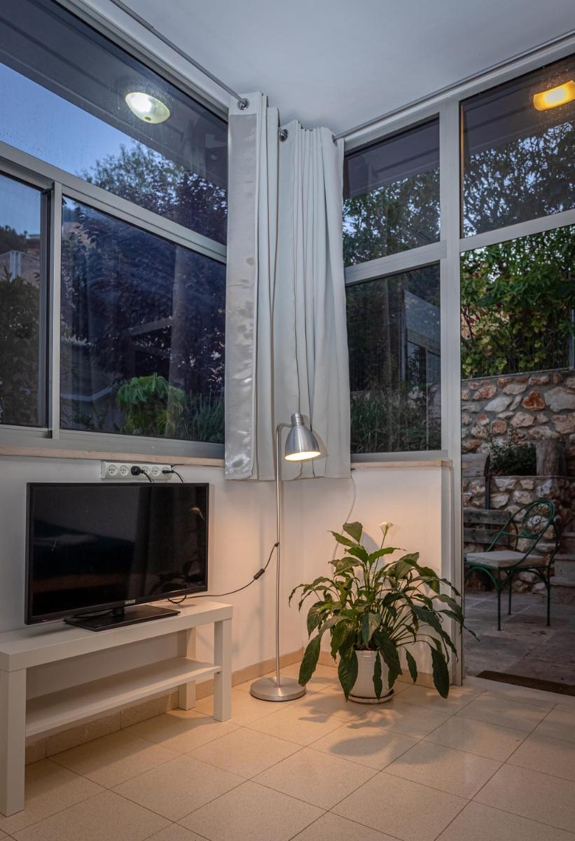 Rosh pina Halel's corner - Housity