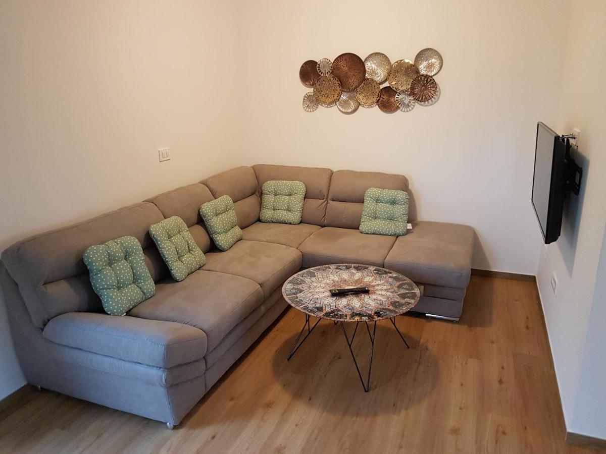 Garden Apartments Maria - Housity