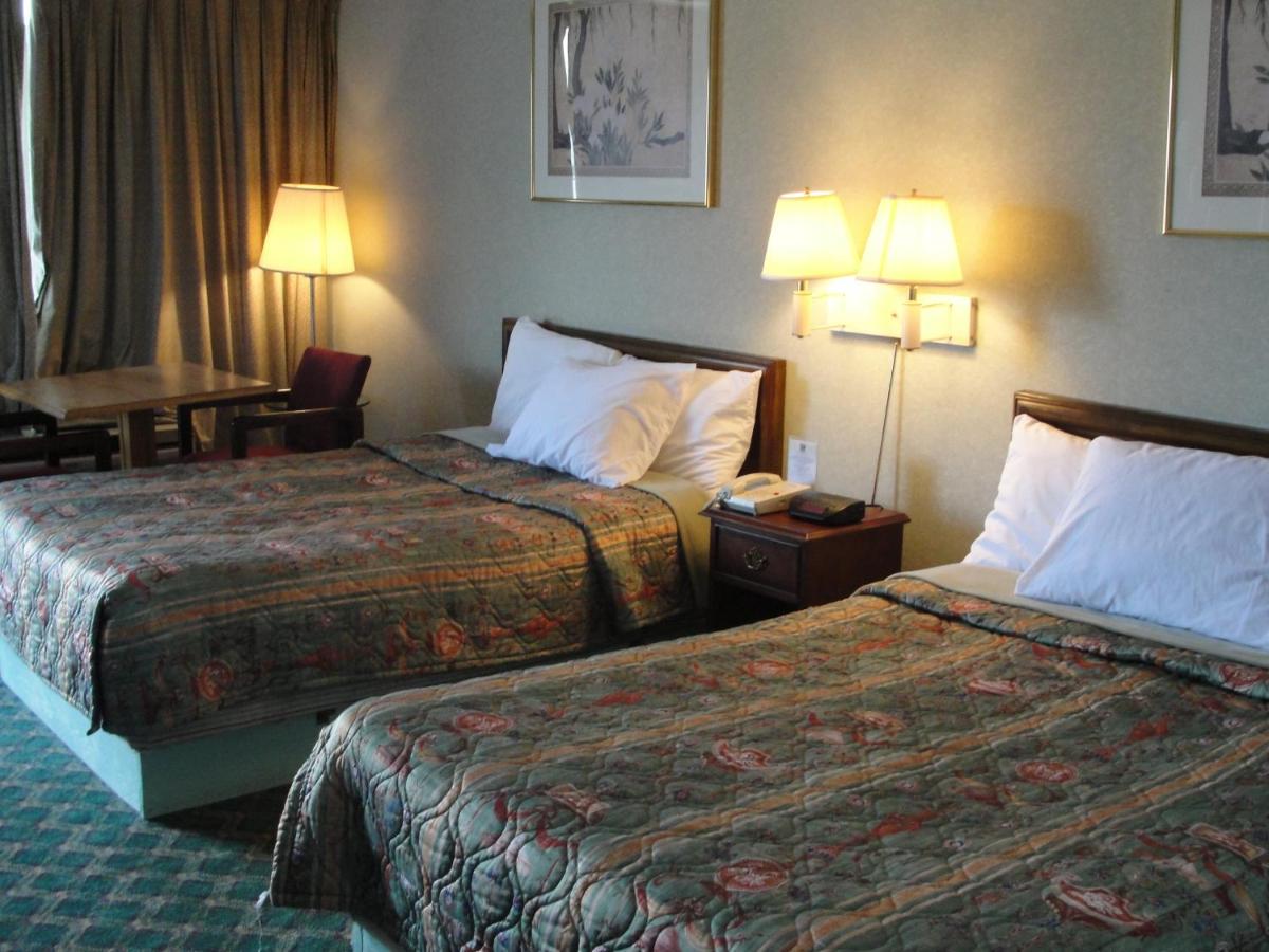 Budget Inn - Housity