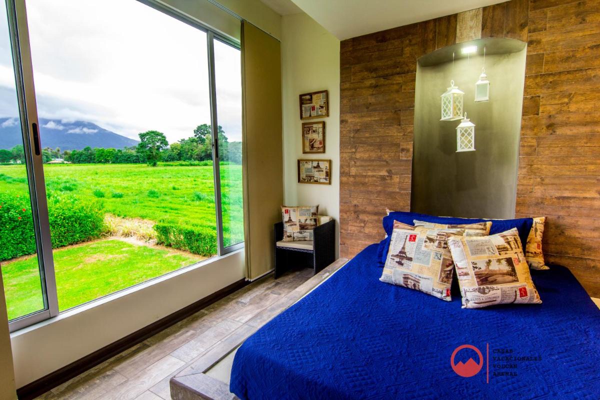 Suitetrails - Majestic Arenal House - Private Pool, WIFI, A / C