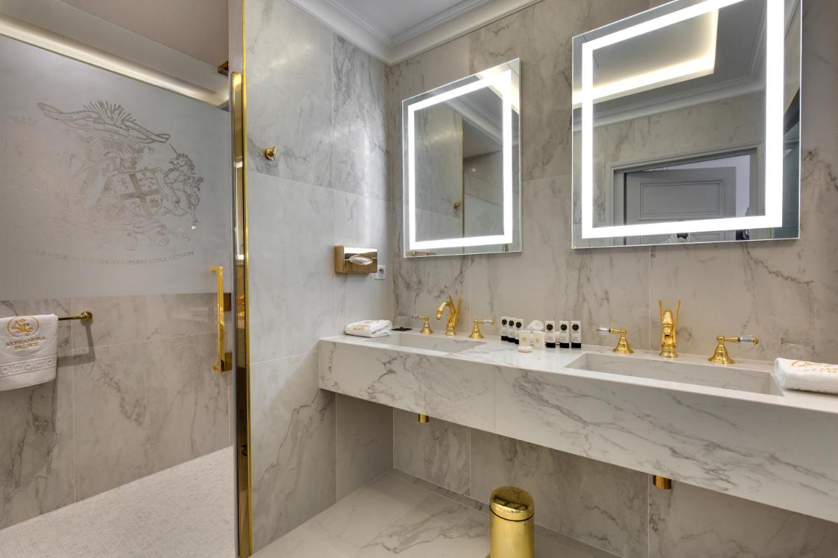 Salle de bains dans l'établissement Alexandra Palace - La Maison Younan