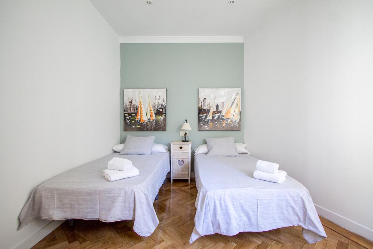 Apartamentos Dali Madrid - Housity