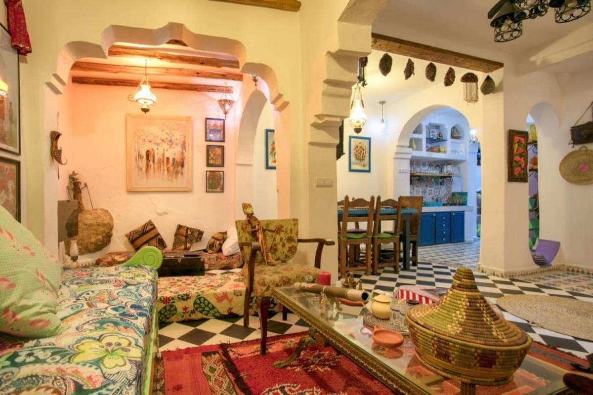 Afra House - Housity