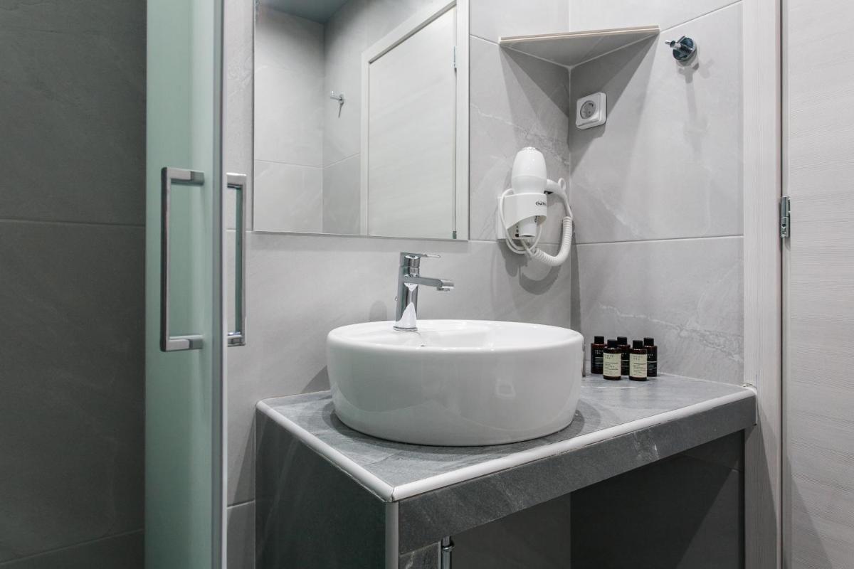 Suitetrails - Urban & Cozy 1BD Apartment in Ampelokipoi Area by UPSTREET