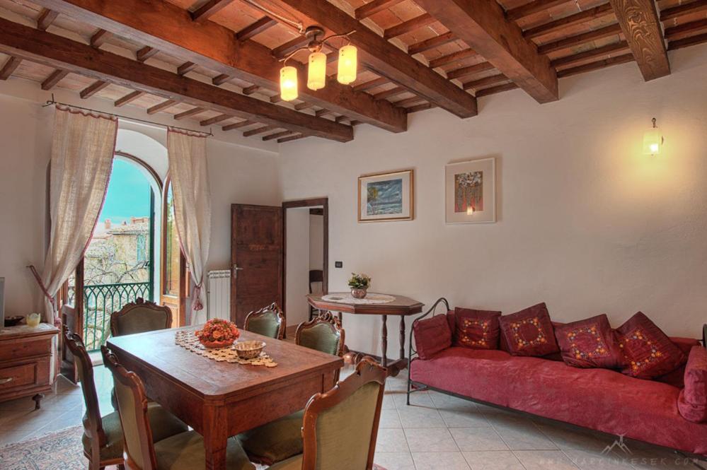 Casa Di Castello - Housity