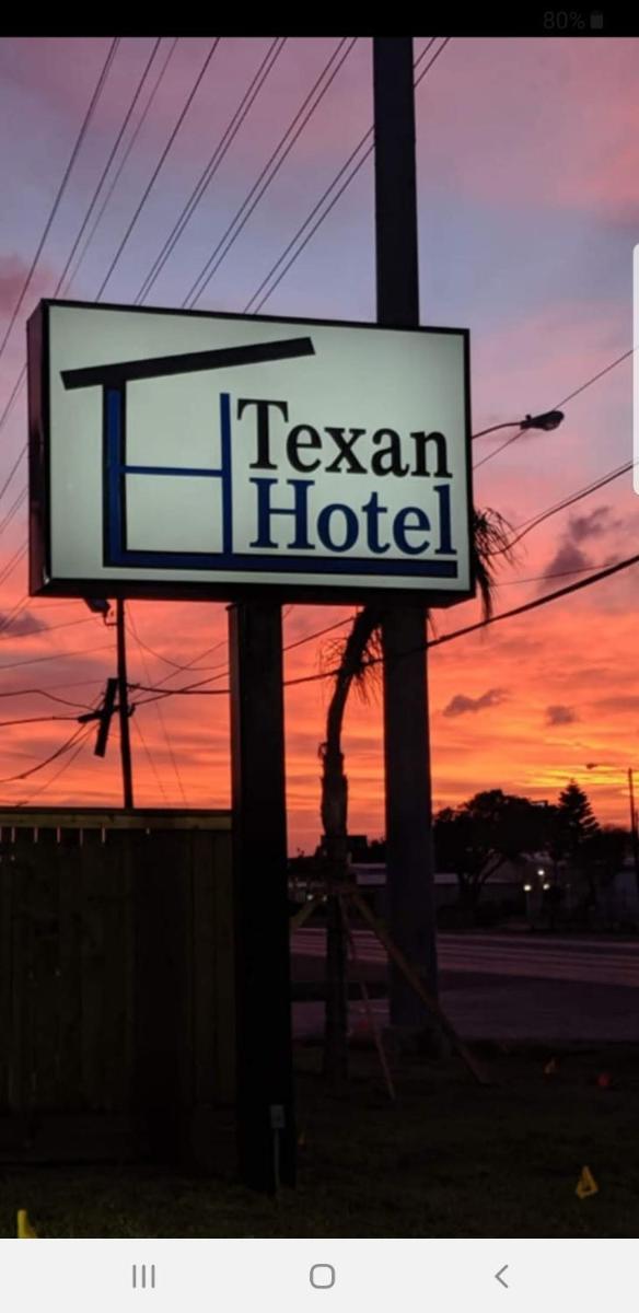 Texan Hotel - Housity