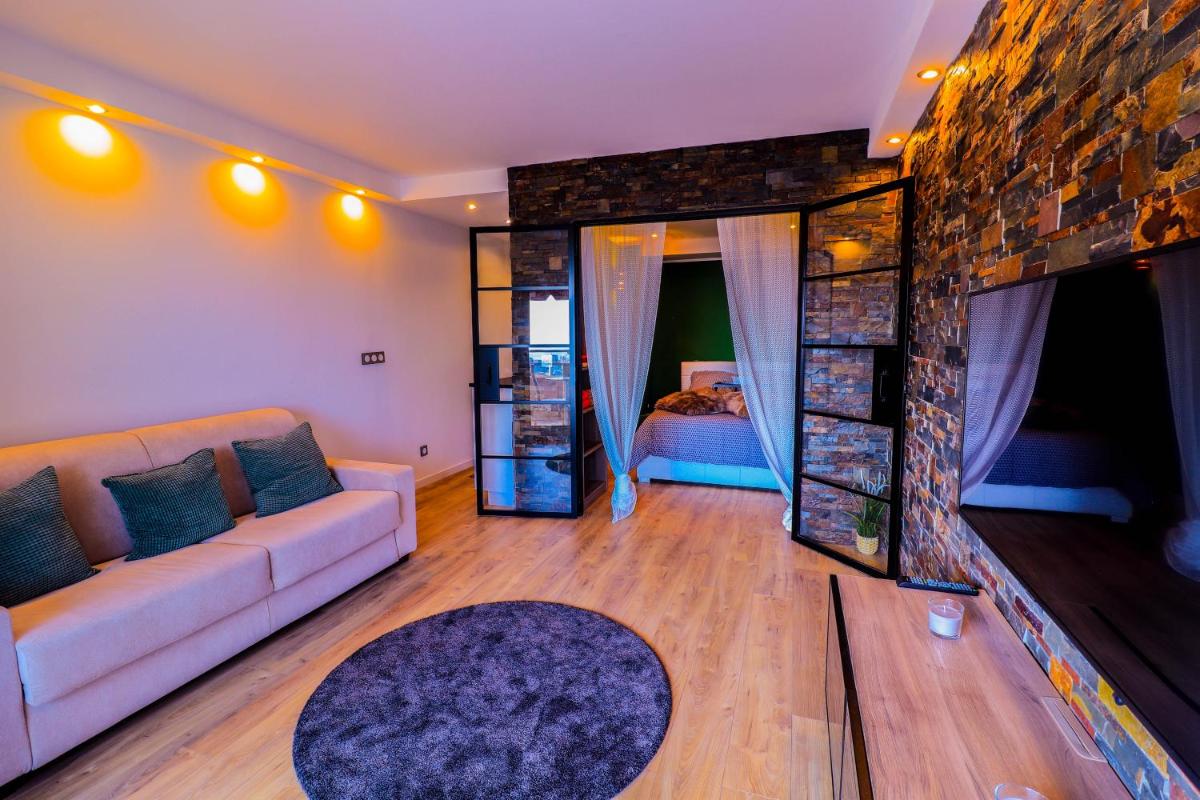 The Paradise Monac'Home Parking - Housity