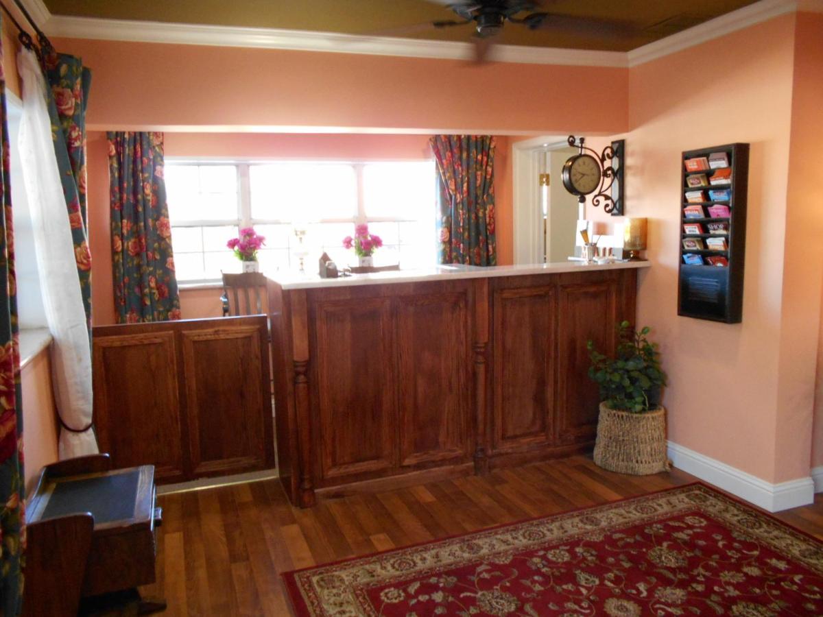 Victorian Inn - Housity