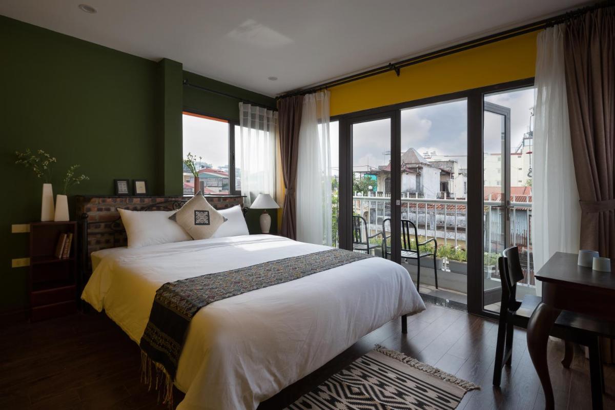 Centraltique Downtown - Bespoke Colonial House Near Hoan Kiem Lake - Housity