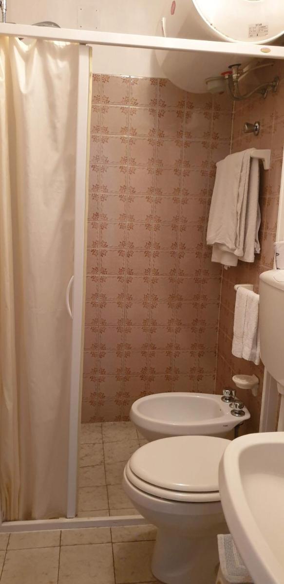 Hotel Anselmi - Housity