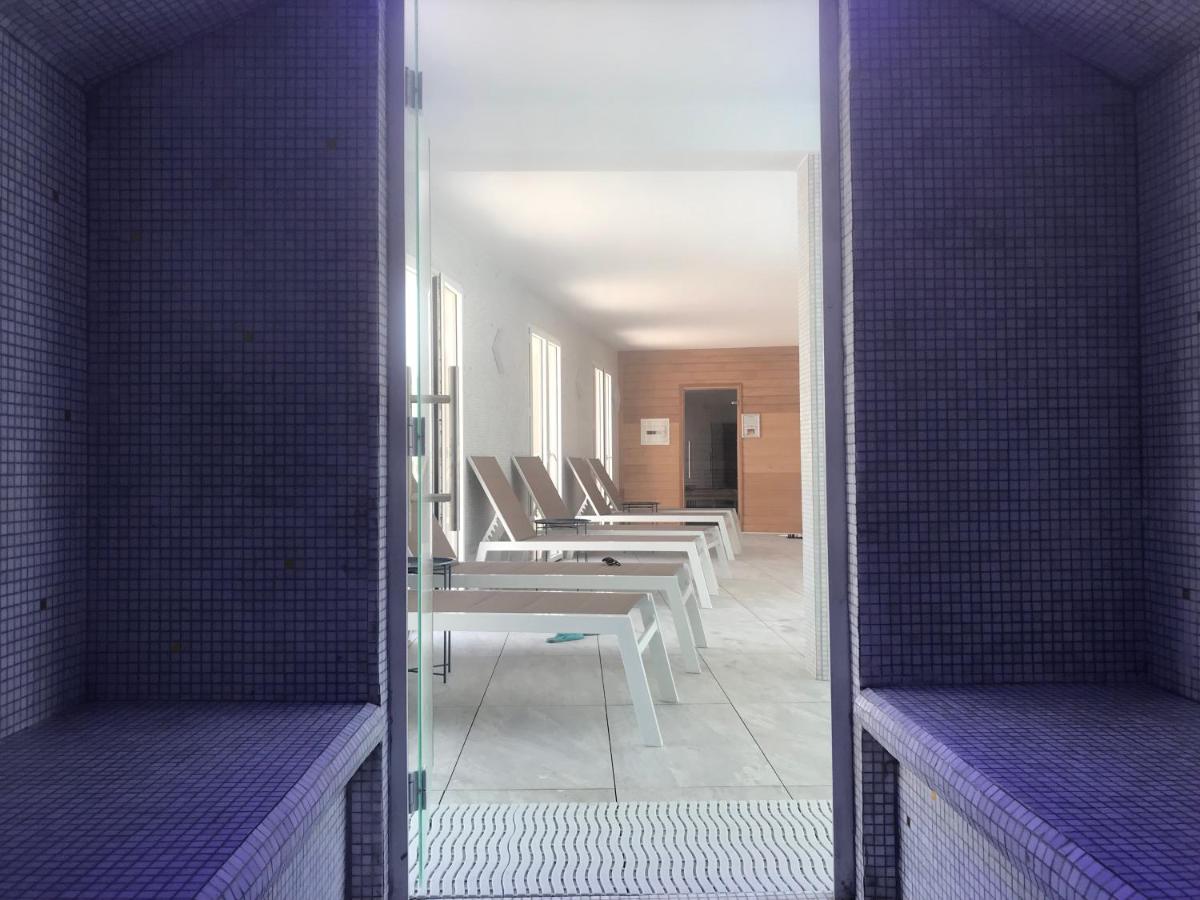 Photo de la galerie de l'établissement Cristal Hôtel & Spa, à Cannes