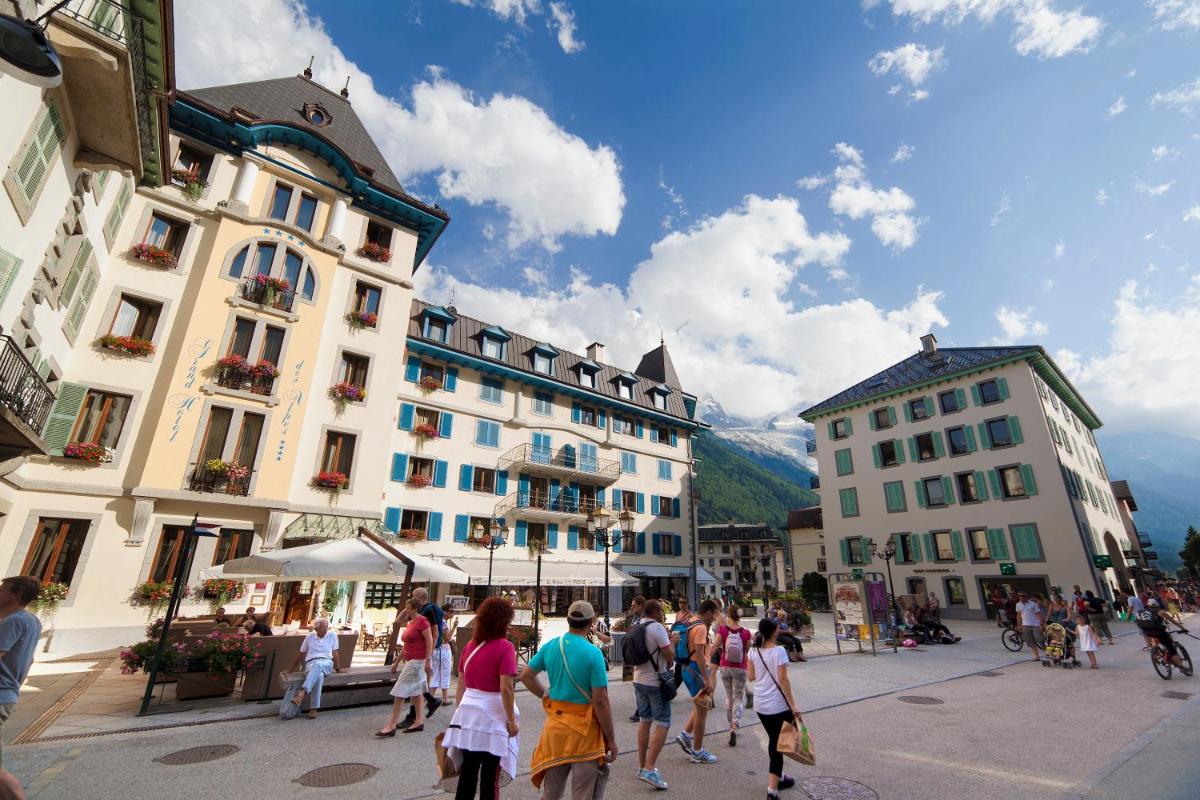 Clients de l'établissement Grand Hôtel des Alpes