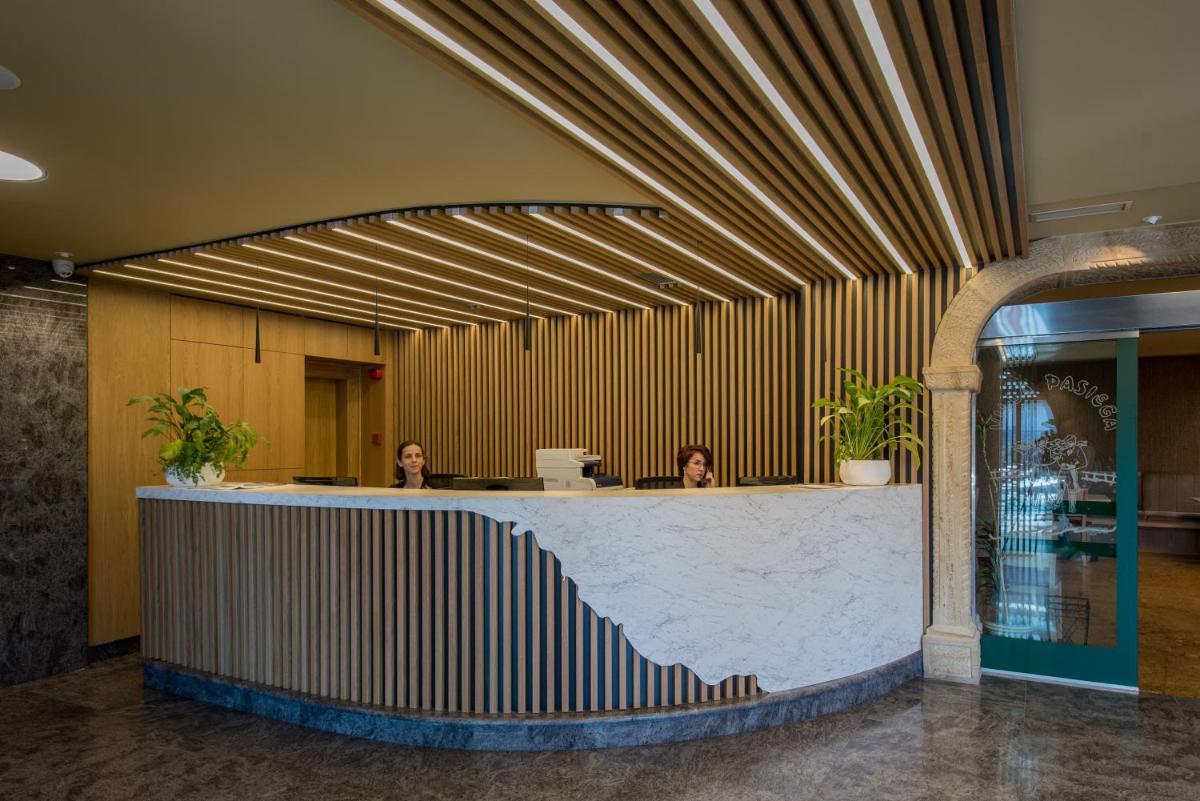 El vestíbulo o zona de recepción de Hotel Spa Villa Pasiega