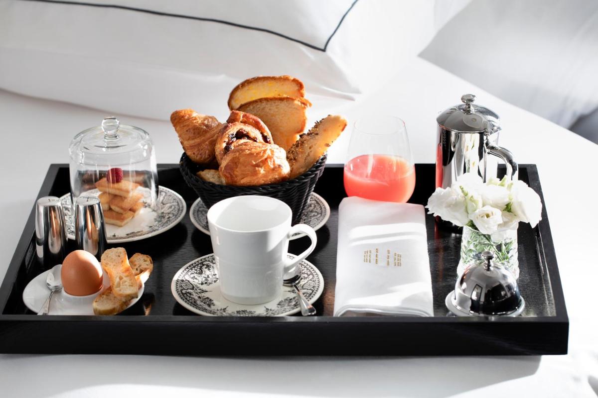 Nourriture dans l'hôtel ou à proximité