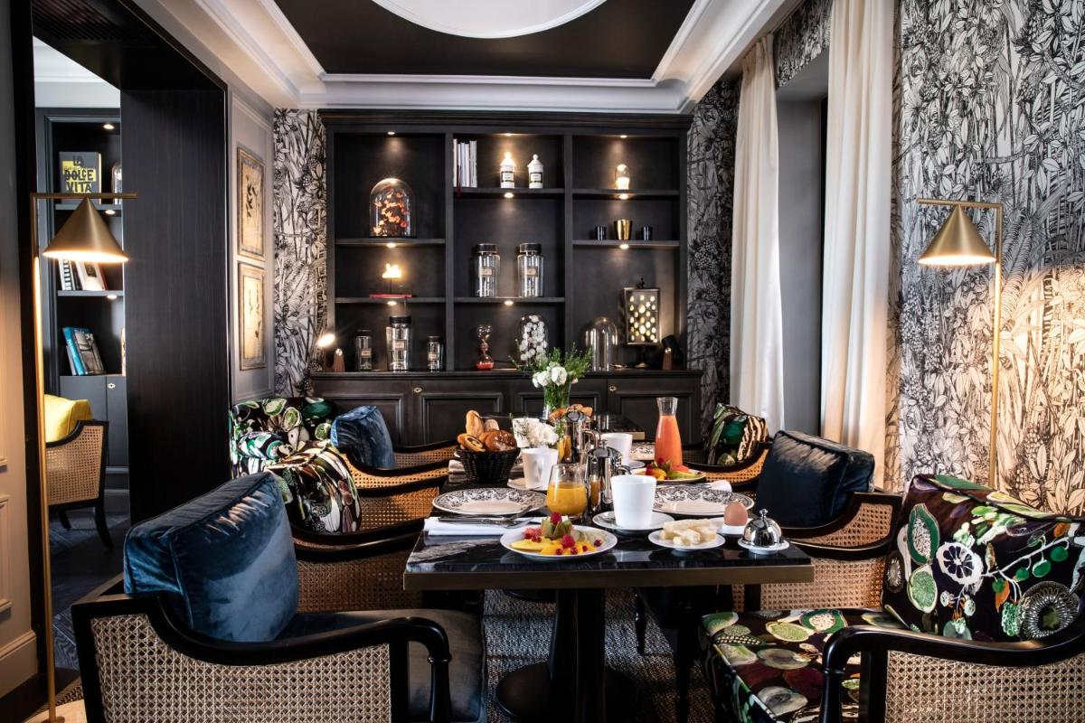 Coin salon dans l'établissement Le Damantin Hôtel & Spa