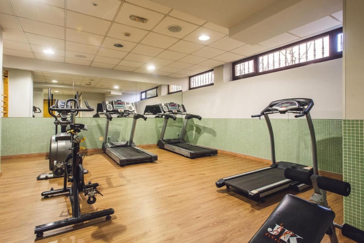 Gimnasio o instalaciones de fitness de Hotel Spa Villa Pasiega