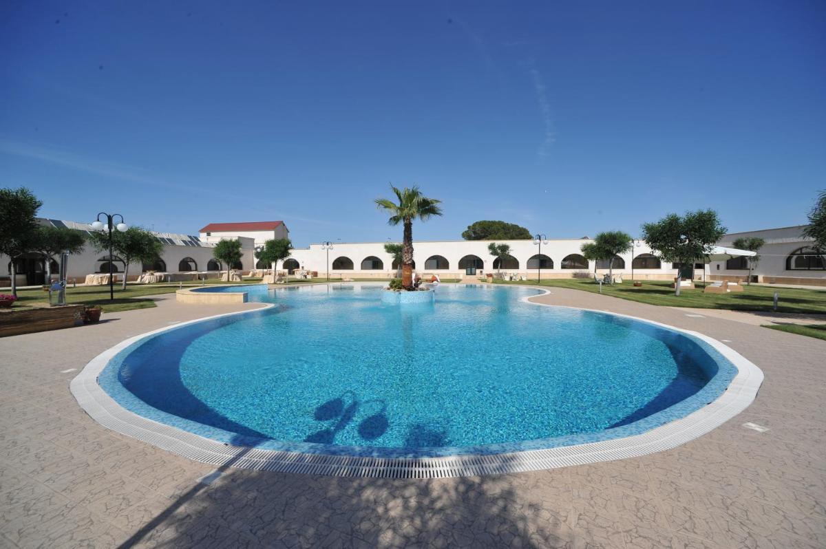 Laurito Resort & Spa - Housity