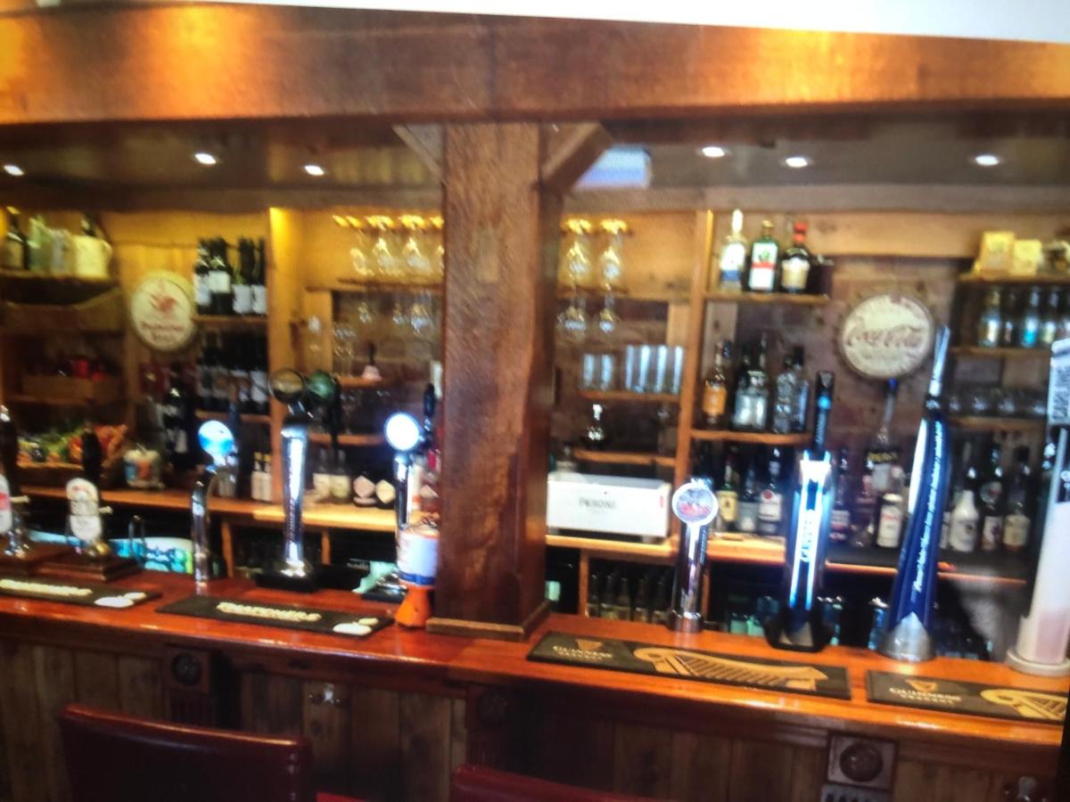 Horse & Hound Inn - Housity