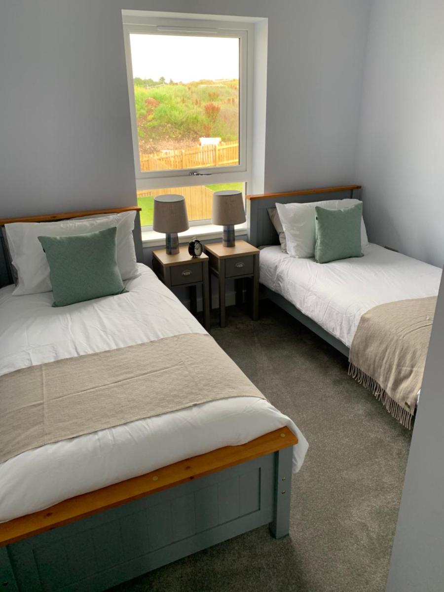 23 C Allan Gardens - Housity