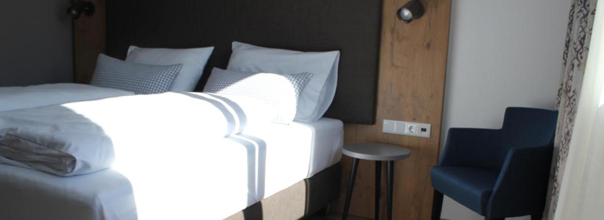 Hotel Brunnthal - Housity