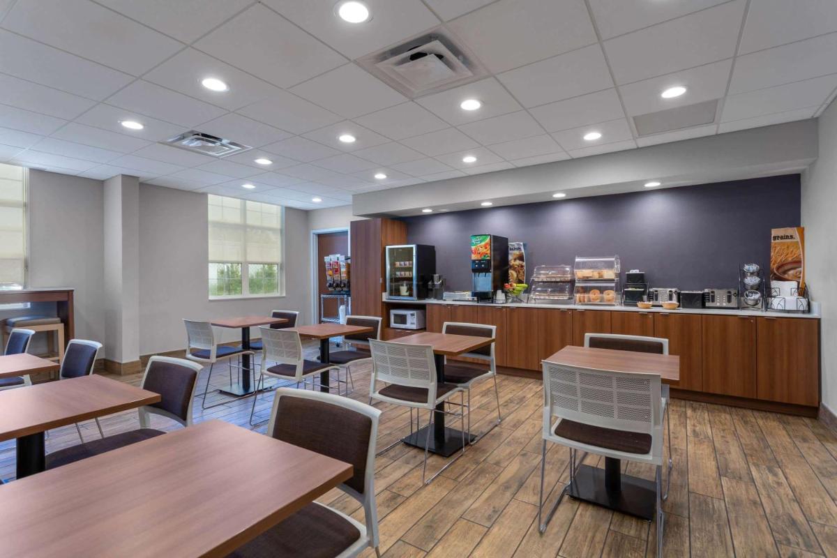 Microtel Inn & Suites by Wyndham Niagara Falls - Housity