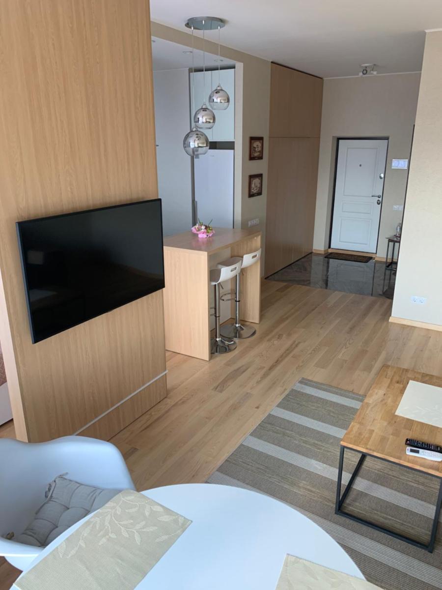 Comfortable Apartments French Quarter Акумулятори Світло Інтернет завжди - Housity