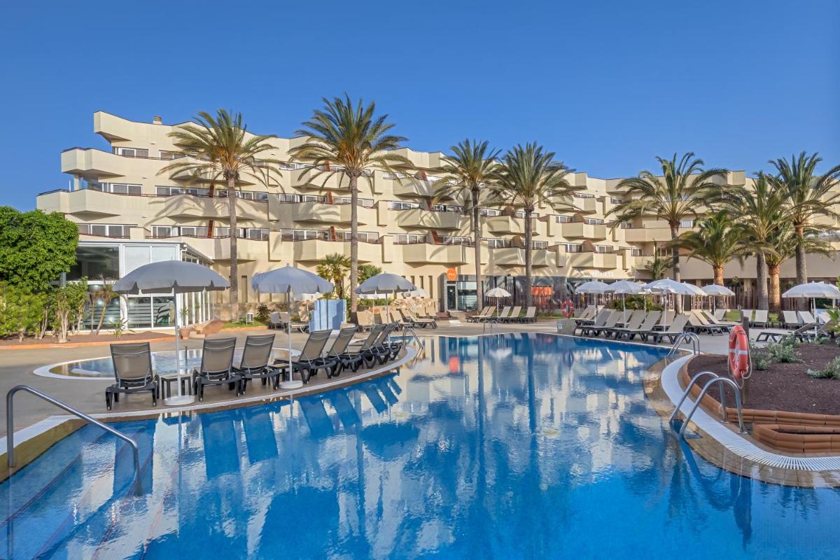 Piscina en o cerca de Barceló Corralejo Bay - Adults Only