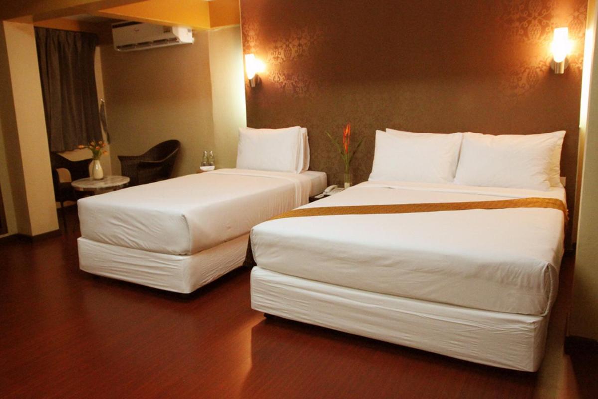 Visiting Card Hotel & Resort - Housity