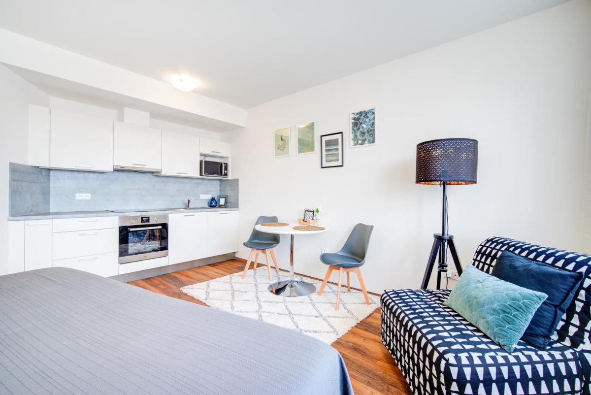 RoomCity Awakeon Apartments - Housity