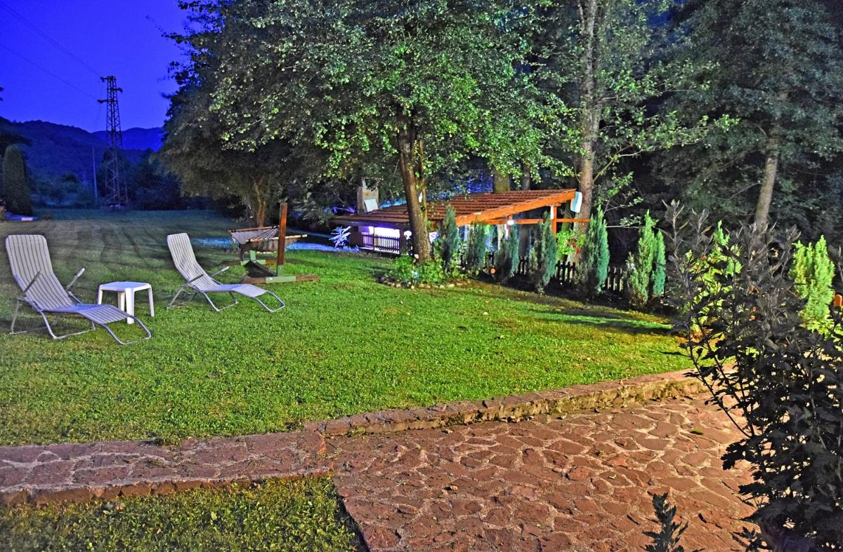 House By The River - Housity