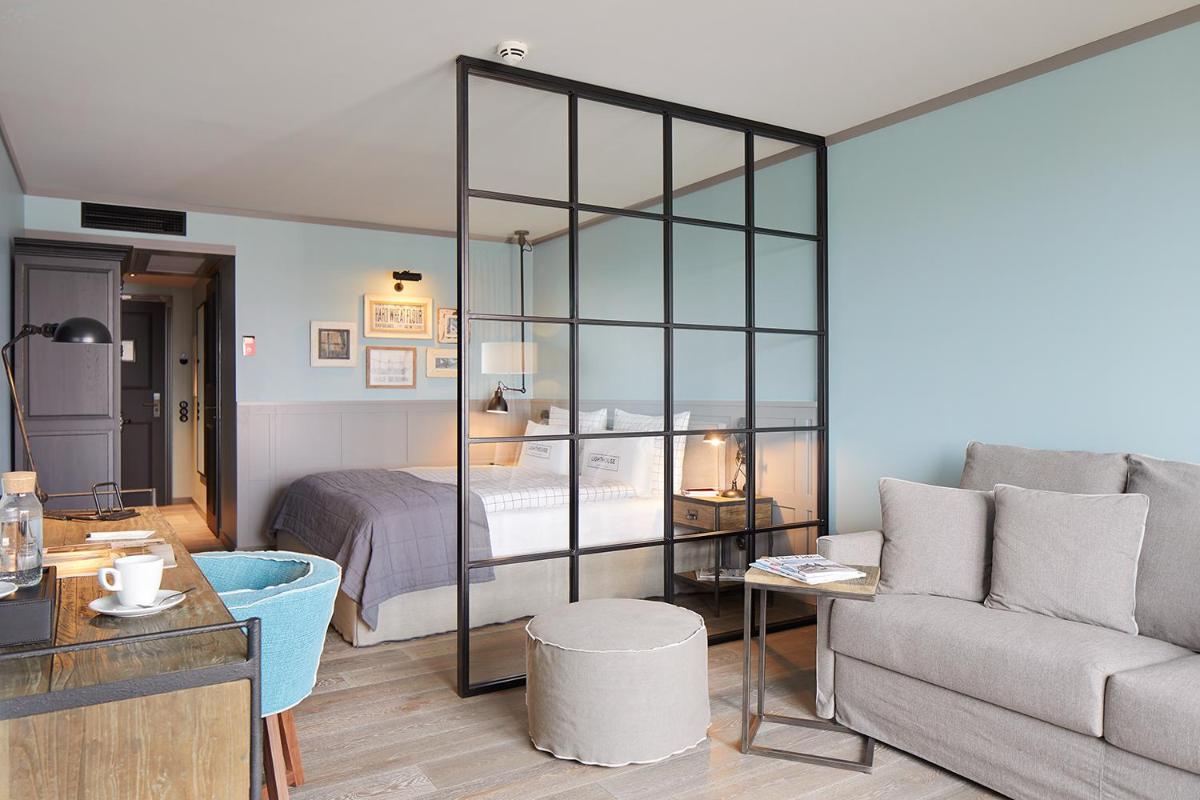 Ein Sitzbereich in der Unterkunft Lighthouse Hotel & Spa